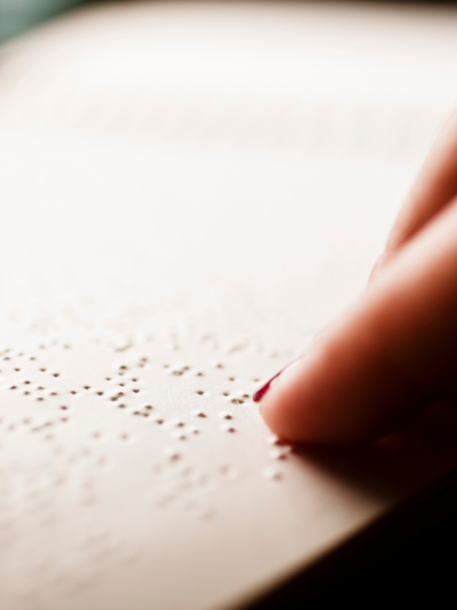 Multilingual Computing for the Visually Impaired-featured
